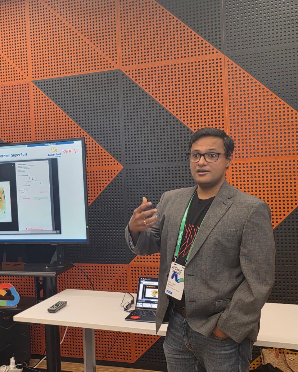 Vishnu Nanduri presenting an AI demo for Vietnam SuperPort on a screen